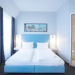 Select Hotel Berlin Checkpoint Charlie