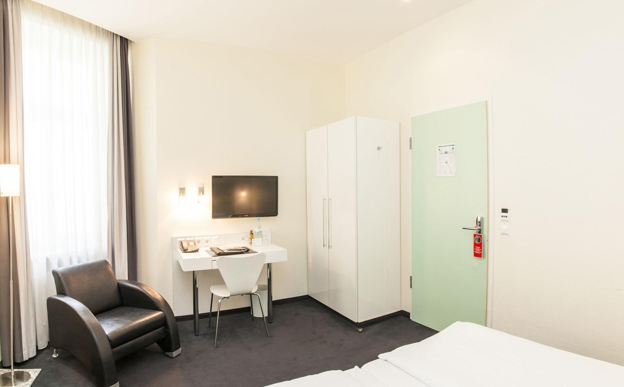Select Checkpoint Charlie Hotel
