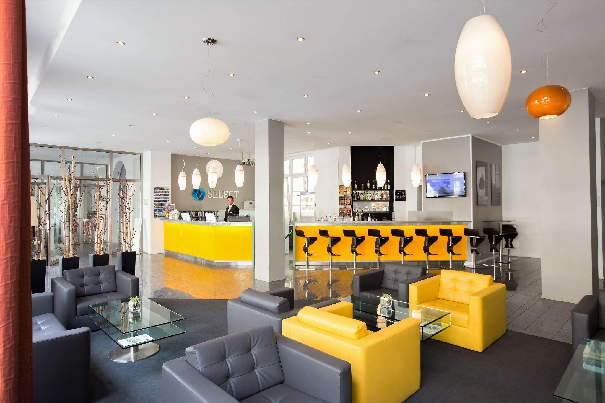 Hotel Select Checkpoint Charlie