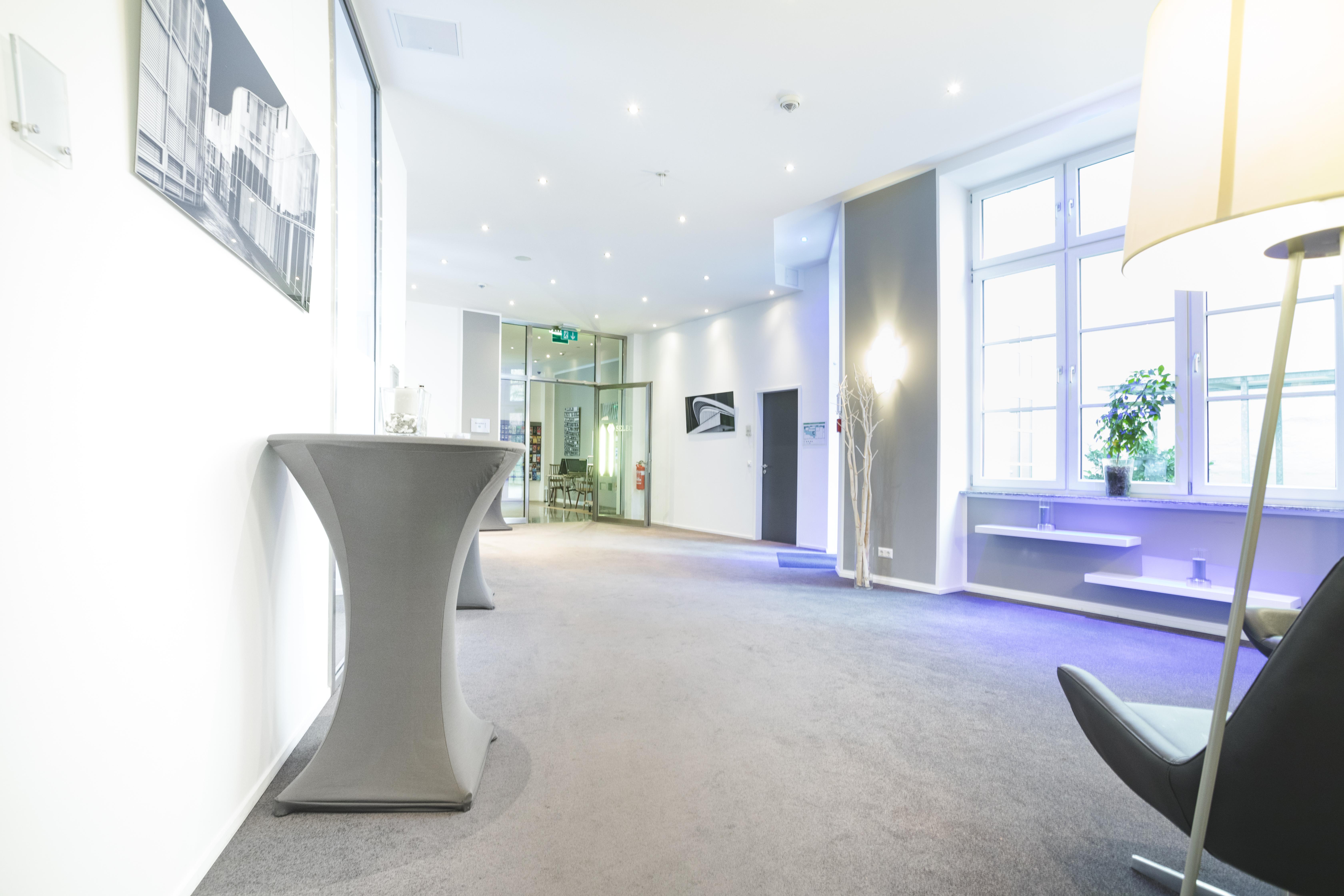Hotel Select Checkpoint Charlie