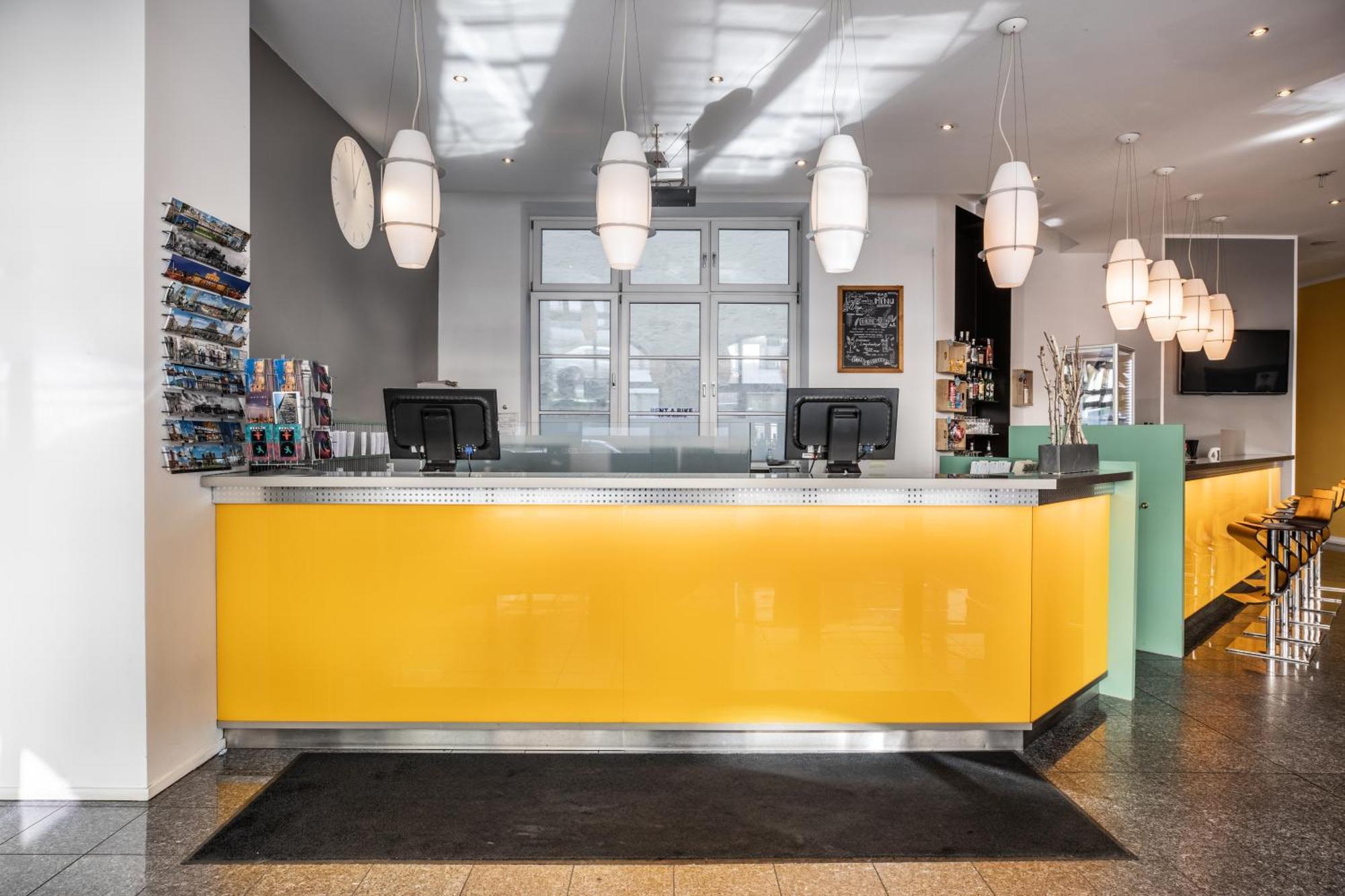 Garner - Checkpoint Charlie By Ihg Berlim
